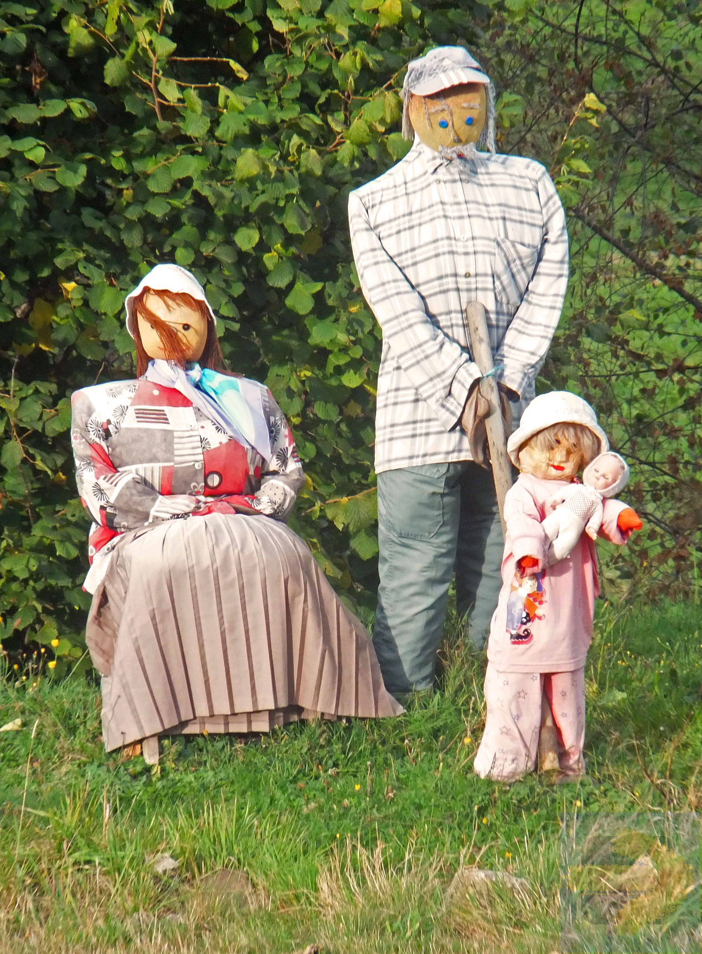 Scarecrow family