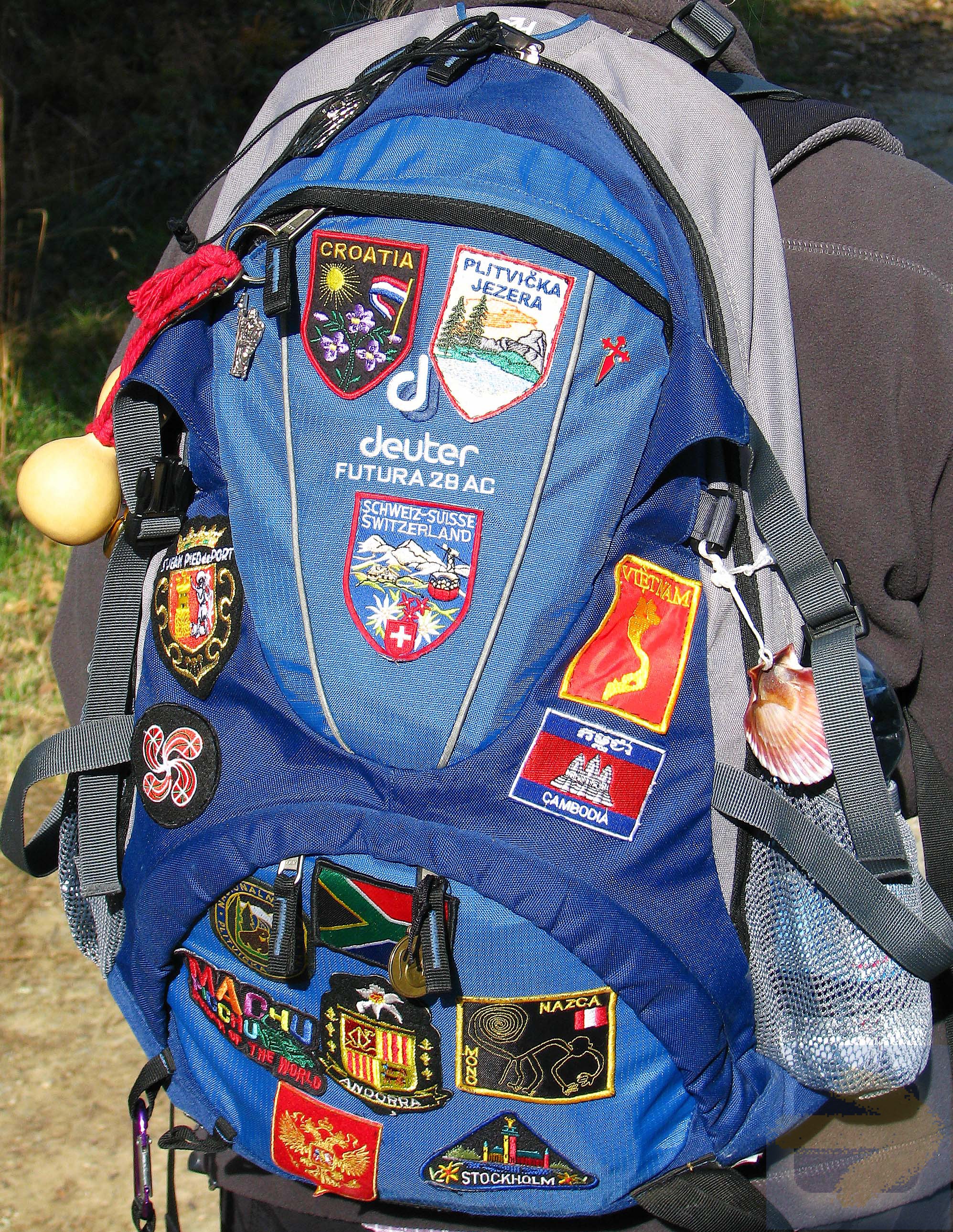 Beautiful backpack at Trabadelo - La Portela de Valcarse section