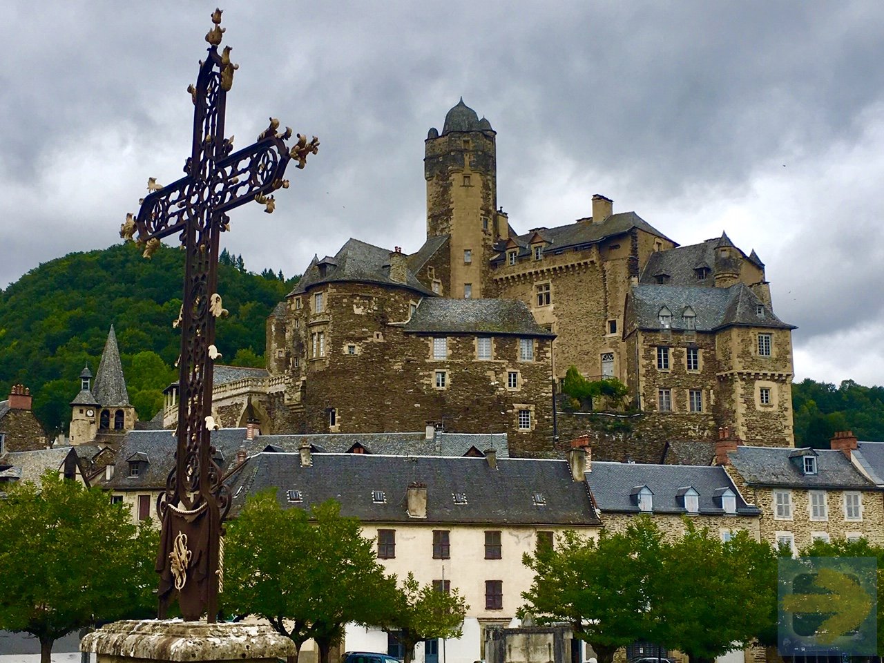 Estaing ... another UNESCO on Le Puy Chemin