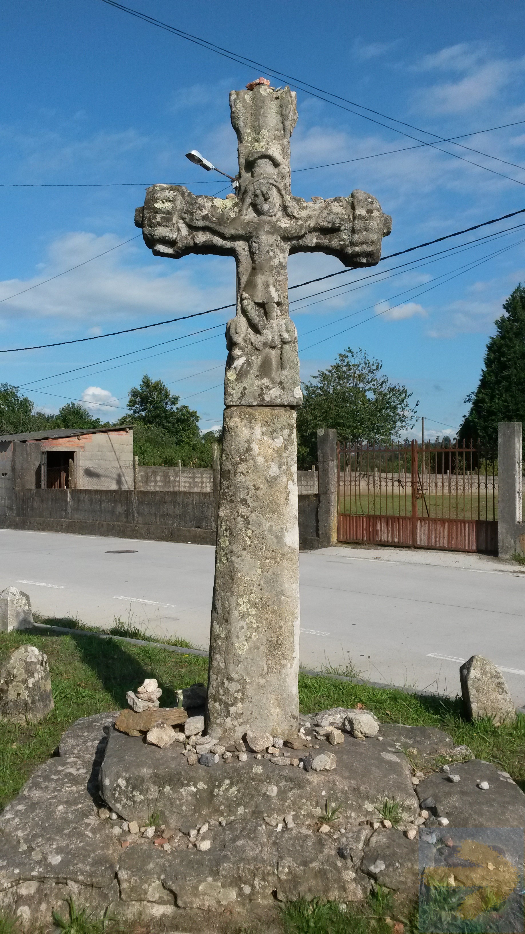 one of the oldest crosses on the Portugues/ early Gothic