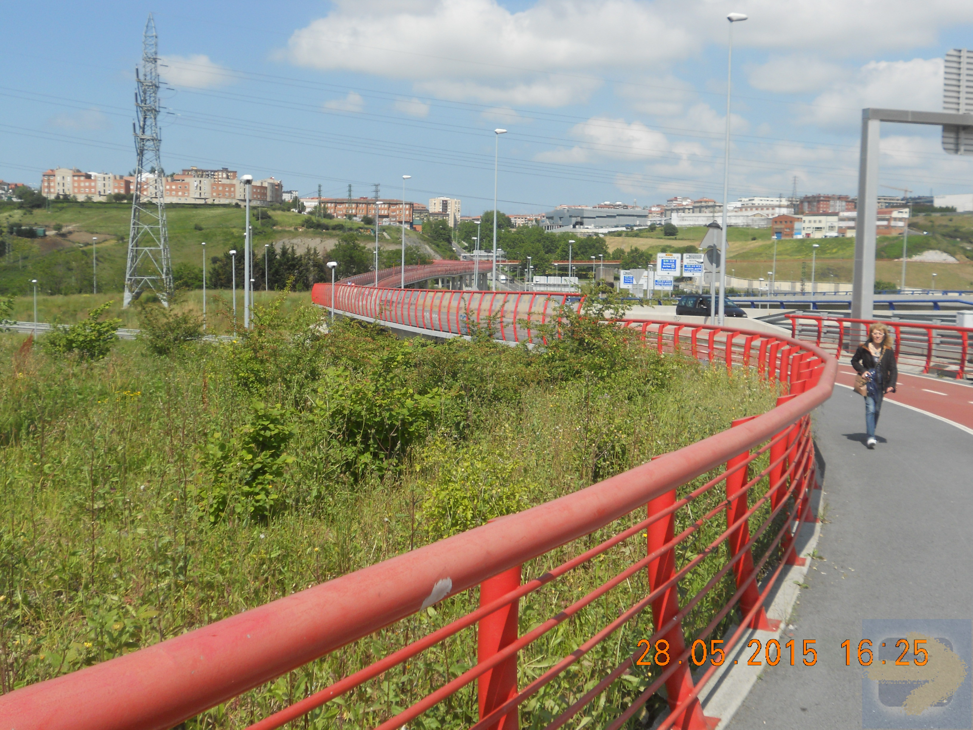 Red cycle route out of Portugalete