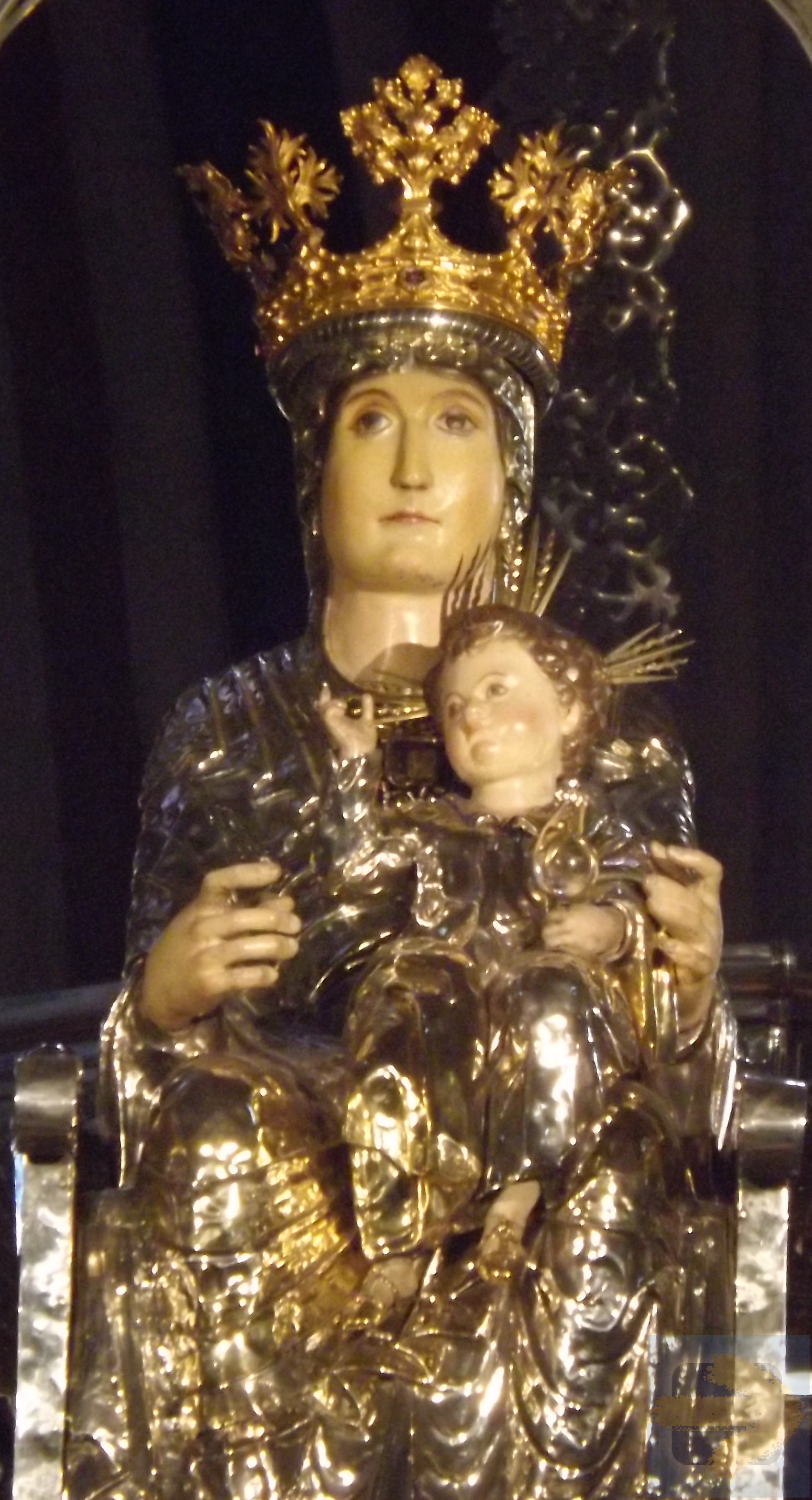 Santa Maria with Child Pamplona