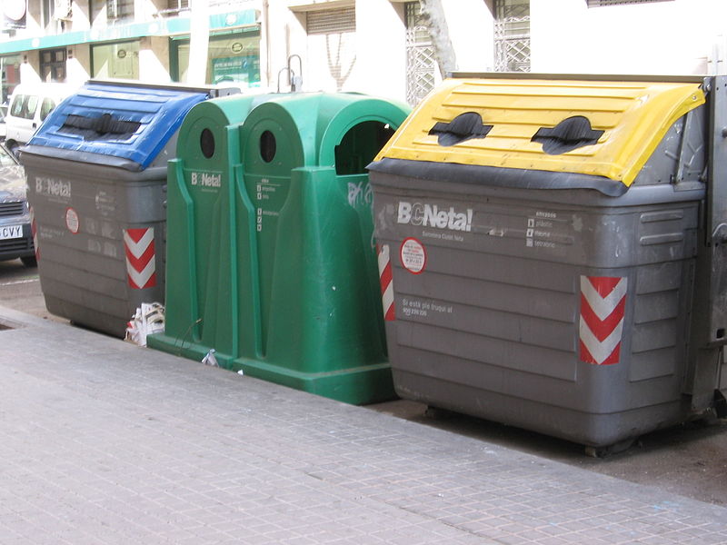 800px-Barcelona_recycling_bins.jpg
